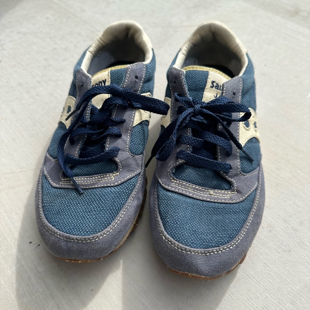 Saucony Jazz - Vegan - canvas gum rubber sole.